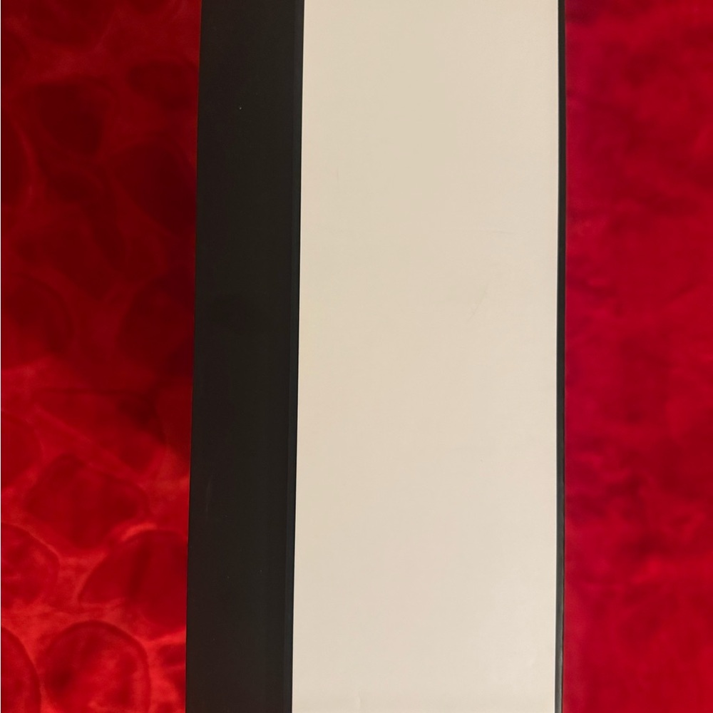 Chanel Gift Box - Picture 3 of 7